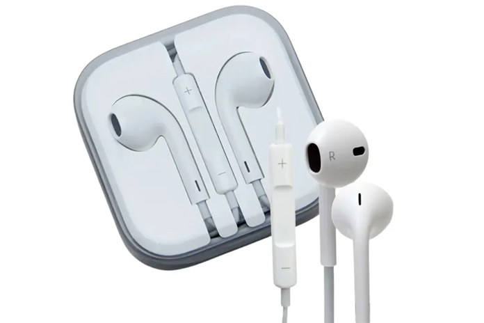 Atalhos personalizáveis Compatibilidade com acessórios Bluetooth LE Apple Fitness+ Sensor de temperatura corporal